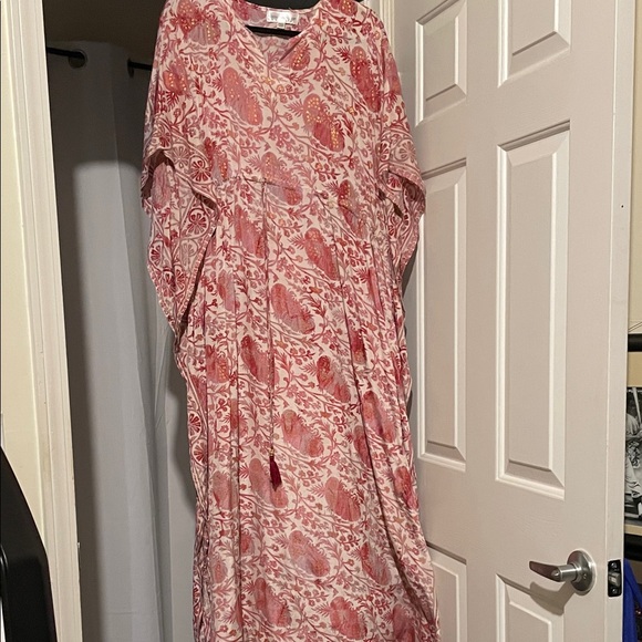 karma nepal craft Dresses & Skirts - Chic Pink Floral Maxi Dress